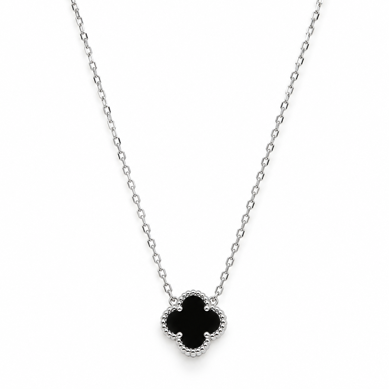 Gargantilla Van Cleef negra  plata pieza