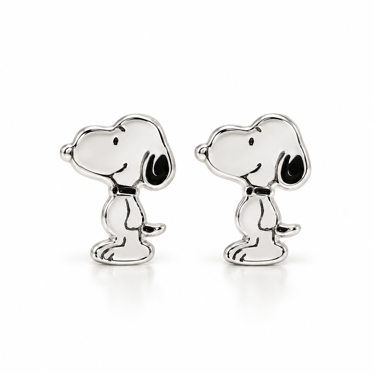 Broquel Snoppy esmaltado  plata pieza