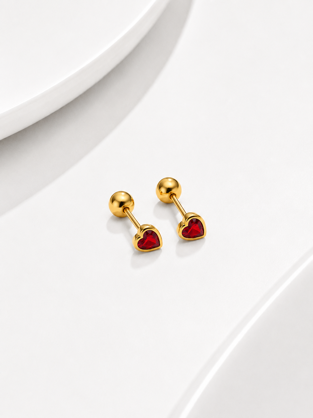 Broquel Corazón rojo  oro laminado