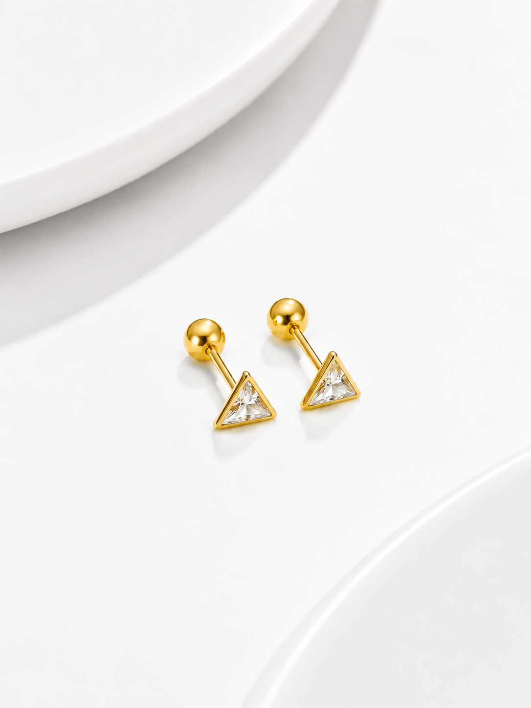 Broquel Triangulo  oro laminado