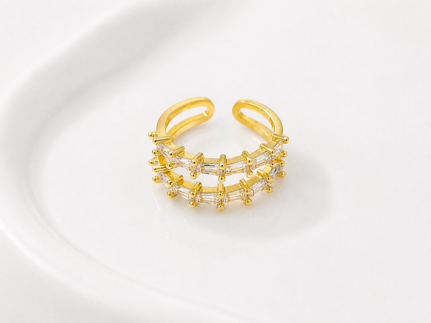 Anillo Baguette  oro laminado