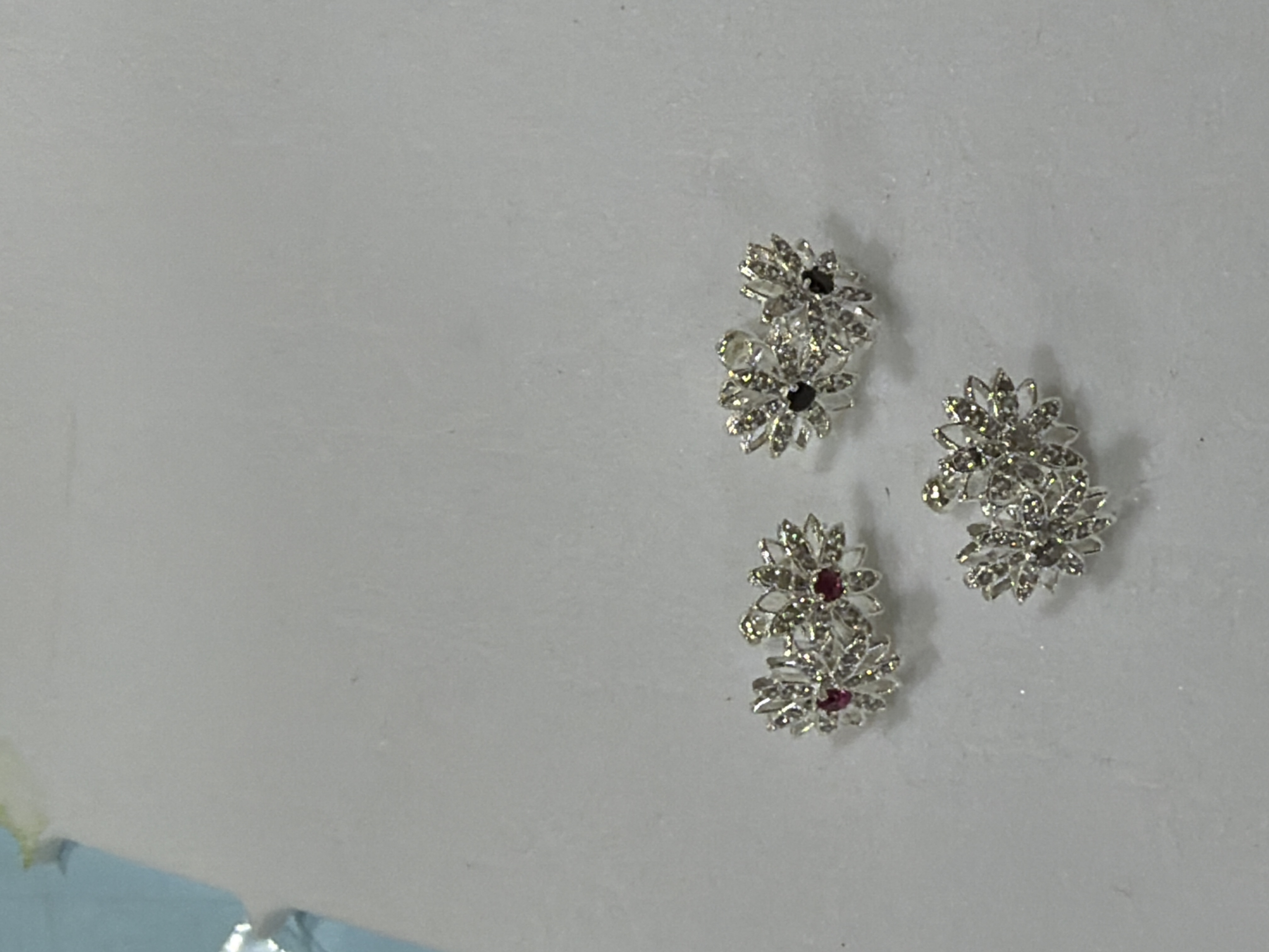 Broquel Flores circoneas  plata pieza